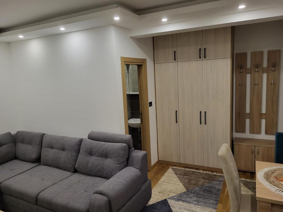 Lux Apartmani Bajova Цетинє Екстер'єр фото